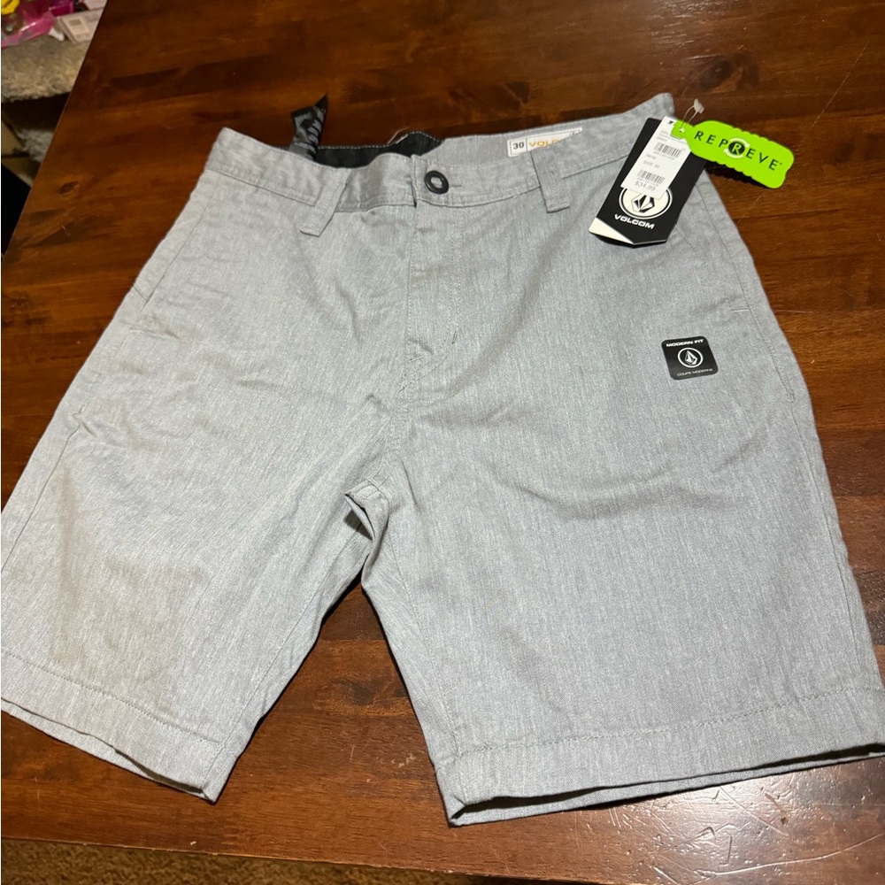 Volcom shorts